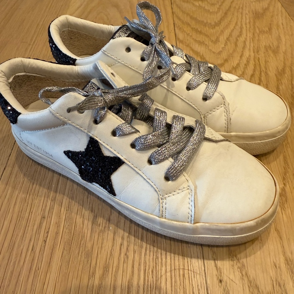 Vintage Havana White and Black Star Sneakers